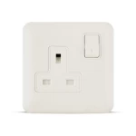 فيش مفرد 13 أمبير مع مفتاح ثنائي القطب، لون ابيض، 7×7 سم، 250 فولت | سبكترا